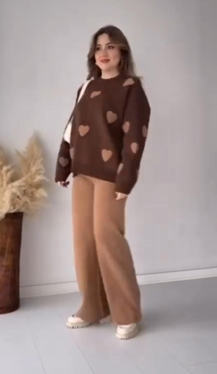 coffe brown flapper with dark brown sweatshirt (all over light brown hears)