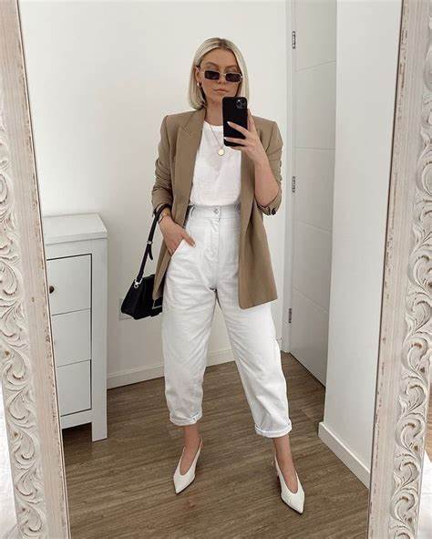White Mom Jeans